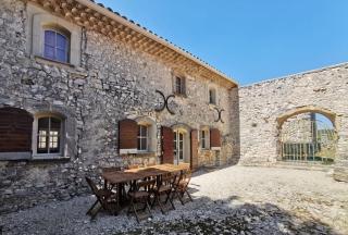 Provencal farmhouse in Luberon's heart with pool - La Bastide-des-Jourdans - 9