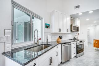 3 Mi to Downtown: Idyllic Home in Cape Coral - 5