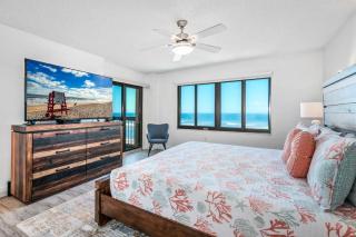 Direct Oceanfront Southeast Corner Condo, Large Balcony, Heated Pool, Garage Parking - Ormond Beach - 0
