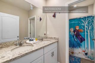 Spacious 5BR 4,5BA Home w Pool - Davenport - 2
