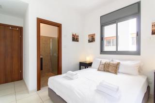 Stunning 2BR-2BA SeaView Apt TLV By SweetyGuest - Tel Aviv - 5