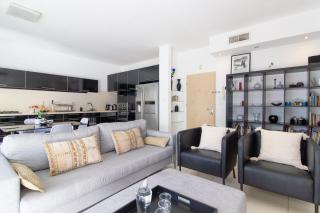 Stunning 2BR-2BA SeaView Apt TLV By SweetyGuest - Tel Aviv - 8