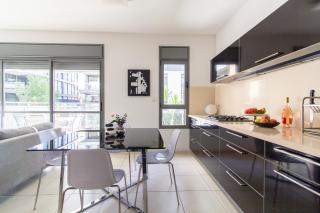 Stunning 2BR-2BA SeaView Apt TLV By SweetyGuest - Tel Aviv - 3