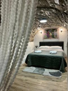 Unique Romantic Cave with air conditioner - Torno - 3