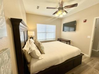 Walk-in Condo A-4 - Hollister - 5