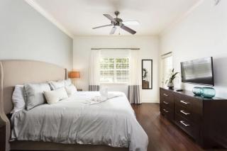 Centre Court Cay - 9