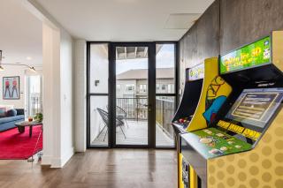Dual Bachelor Pads w Rooftop Lounge Games Sleeps 26 5 Min to Broadway - Nashville - 3