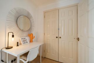 Cosy 2 BDR flat 5 min to ExCel free Car Parking - 2