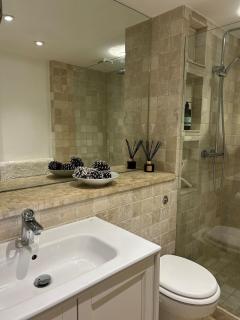 Sophisticated 2 Bed Apartment, Hyde Park - Londra - 5