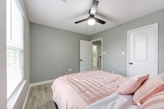 Royal Blu Lux Deluxe 3BD 3BR - 4