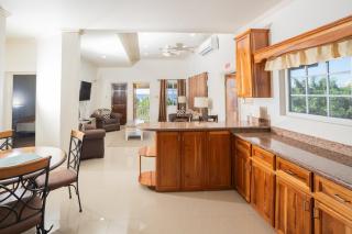 Westmore Beach Villas Limited - Whitehouse - 7