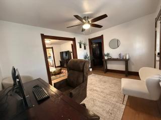 Cozy Craftsman Home Near UW and Downtown - 6