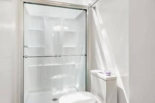 Jennifers Room - Pet Friendly - Summerland - 3