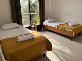 Luxurious 4BHK Homestay in Kandivli Mumbai Spacious Scenic and Family Friendly - Mumbai - 2