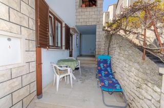 Apartments Gogi - Postira - 5