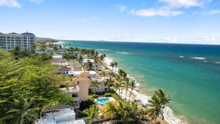 Beachfront Getaway at Ocean View Castle Condo - Aguada - 1