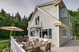 Enchanting Waterfront Sorrento Home with Deck! - 8