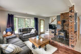 Enchanting Waterfront Sorrento Home with Deck! - 7