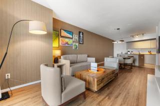 High-End Apartment in a Luxury Resort with Gorgeous Amenities - Hollywood - 3