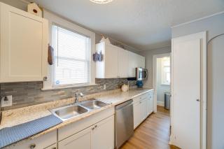11 Mi to Dtwn Cleveland Family Home with Yard - Garfield Heights - 8