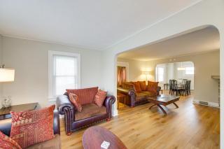 11 Mi to Dtwn Cleveland Family Home with Yard - Garfield Heights - 6