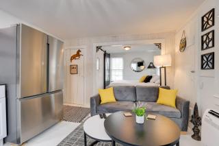 Adorable Walkable Paradise w/ Deck & Pool! - 2