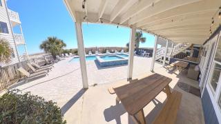 Oceanfront, Centrally Located, Huge 5k sq ft Home w Huge Private Pool, Hot tub, & Gameroom - 1