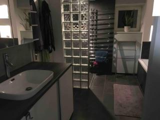 2 Zi Terrassen Wohnung Kamin Kingsize 2x2m Bett Garten - 2