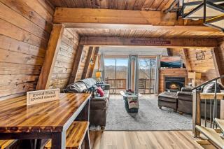 Cozy & Comfortable Cabin I Great Views I Hot Tub - Sevierville - 3