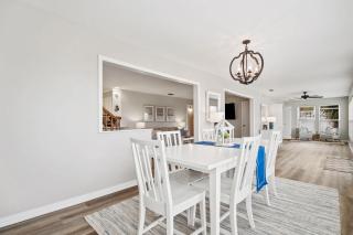 Spacious Audubon Home in Colony Cove w Water Views - Dauphin Island - 4