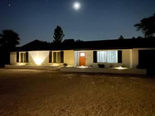 Luxe Retreat - 2 Masters Pool Fire-pit Gazebo Put - Phoenix - 2