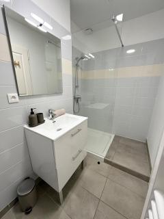 1- Hypercentre,FREE Parking, Clim, wifi, Netflix - Libourne - 9