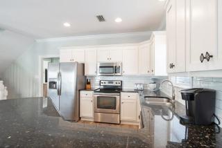 Big Bama Beach House by Current Tides Vacation Rentals - Gulf Shores - 1
