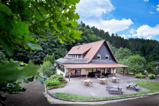 Villa für 10 Personen im Westerwald mit Kino, Bar, Sauna und Whirlpool - Schutzbach - 0