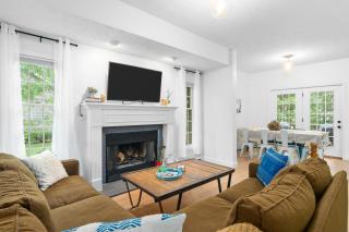 Gorogeous Chic 2bdr Renovated Home near Downtown Sleeps 2816 - Traverse City - 4