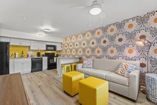 TreeHouse Lodge Walk to Beach Pet-Friendly 204 - Myrtle Beach - 4