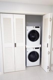 1 BDR Heated Pool- Fitness Center- 24 hr Gated - 2