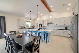 Modern luxury Hill Country escape gorgeous views - Fredericksburg - 3
