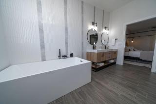 Lavish Lake Havasu Villa Pool Fire Pit an Views - Lake Havasu City - 4
