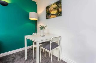 The Woodlands 3bed 2bath - Langley Park - 1