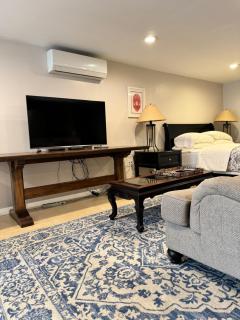 Fresh Meadow Cozy Studio - 6