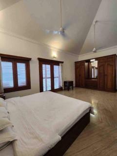 Luxury River front large 4 Bed serene villa Goa - Cavelossim - 7