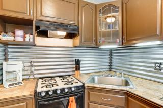 Peaceful Ranch Getaway with Deck in Red Bluff! - Red Bluff - 3