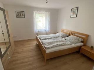 Holiday home with 4 rooms and terrace - Osann-Monzel - 2