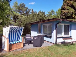 #01 Bungalow on the lagoon with terrace, pure relaxation! - Kamminke - 0