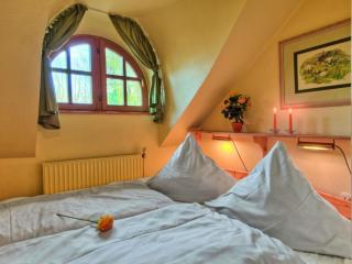 Holiday apartment in a thatched house by the beach - 6