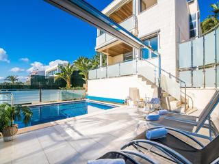 Stunning villa with private terrace - Alcanada - 4