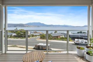 Seaview Serenity - Tranmere - 2