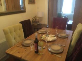 The Seagulls 3 Bedroom House with Parking Weymouth - 6