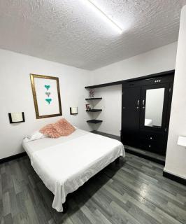 Santiago Dc Hostal 420 weedfriendly - Cali - 8